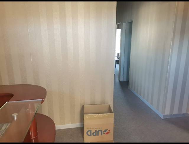 63M² OFFICE FOR SALE IN SONHEUWEL